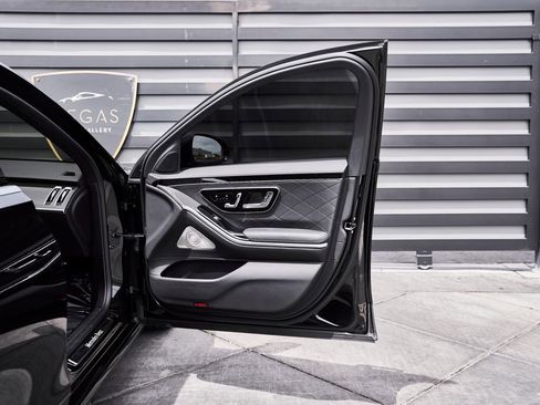 Used 2025 Mercedes-Benz S 580 4MATIC Sedan image 21