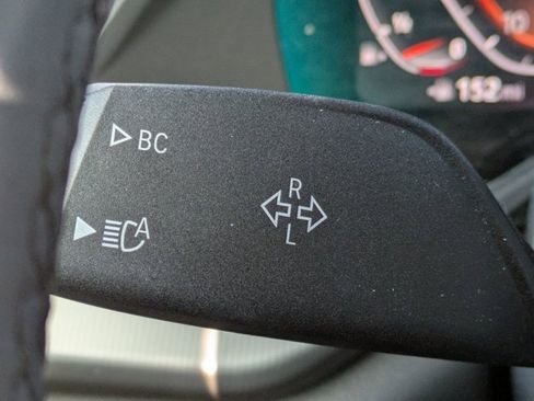 Used 2023 BMW X5 xDrive40i w/ M Sport Package image 11