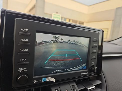 Used 2021 Toyota RAV4 XLE Premium AWD/4WD image 9