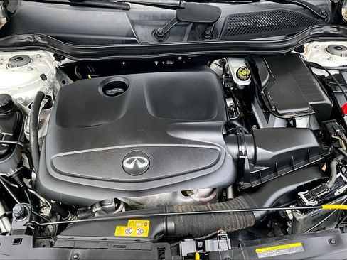 Used 2018 INFINITI QX30 Premium w/ Navigation Package FWD image 13