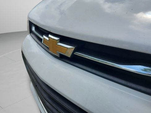 Used 2019 Chevrolet Trax LS FWD image 28