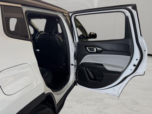 Used 2025 Jeep Compass Limited AWD/4WD image 14