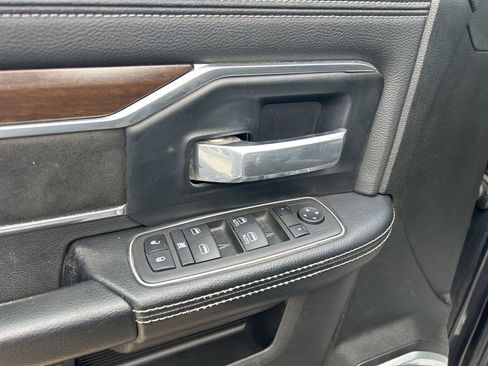 Used 2022 RAM 2500 Laramie w/ Chrome Appearance Group image 17