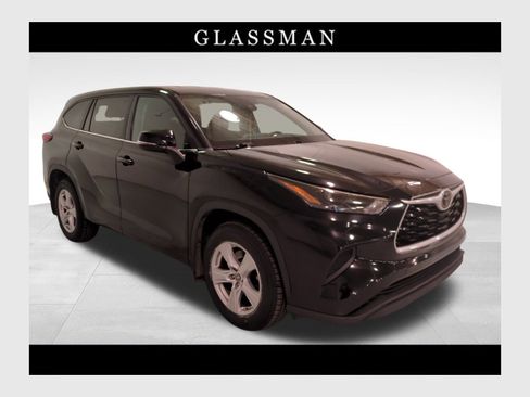 Used 2022 Toyota Highlander L image 1