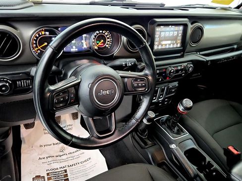 Used 2021 Jeep Wrangler Sport image 27