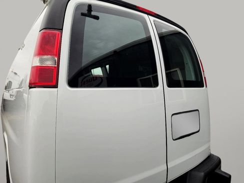 Used 2017 GMC Savana 2500 2500 WORK VAN image 28