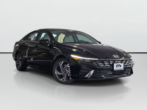 New 2026 Hyundai Elantra Limited FWD image 1