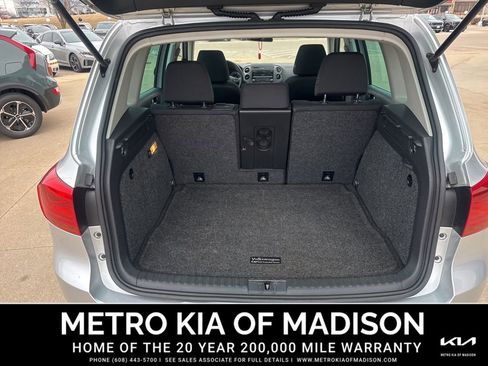 Used 2013 Volkswagen Tiguan S image 27