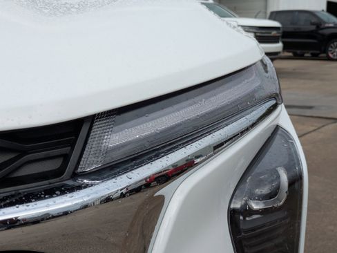 New 2025 Chevrolet Trax LT w/ Driver Confidence Package image 30