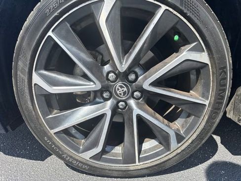 Used 2021 Toyota Corolla SE w/ Carpet Mat Package (TMS) FWD image 10