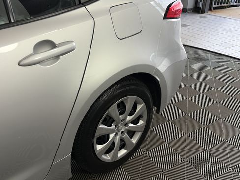 Used 2024 Toyota Corolla LE FWD image 14