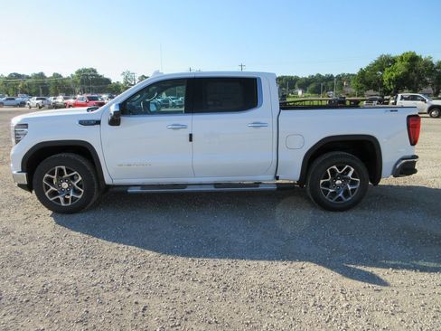 New 2026 GMC Sierra 1500 SLT w/ SLT Premium Plus Package AWD/4WD image 11