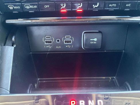 Used 2024 Jeep Grand Cherokee Limited AWD/4WD image 31