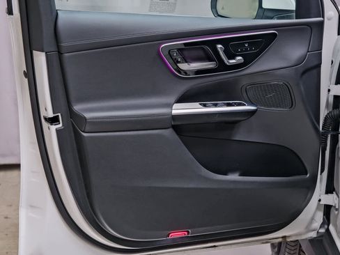 Certified 2025 Mercedes-Benz GLC 300 GLC 300 image 19