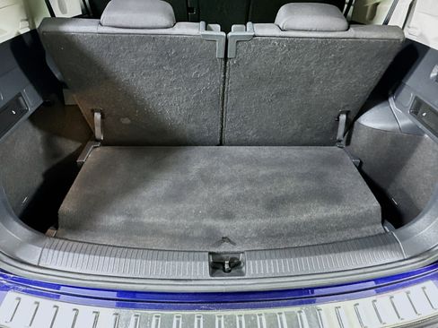 Used 2021 Volkswagen Tiguan S image 27