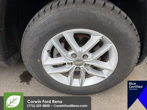 Used 2017 Jeep Grand Cherokee Laredo w/ Quick Order Package 23E image 17