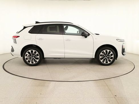 New 2026 Audi Q3 quattro 2.0T AWD/4WD image 8