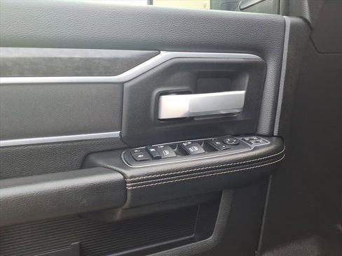 Used 2024 RAM 2500 Big Horn w/ Bed Utility Group image 4