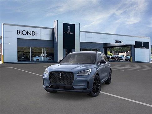 New 2026 Lincoln Corsair Reserve w/ Jet Appearance Package AWD/4WD image 2