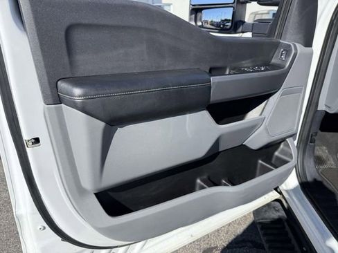 Used 2024 Ford F250 XLT w/ Snow Plow Prep Package image 20