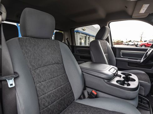 Used 2019 RAM 1500 Big Horn image 34