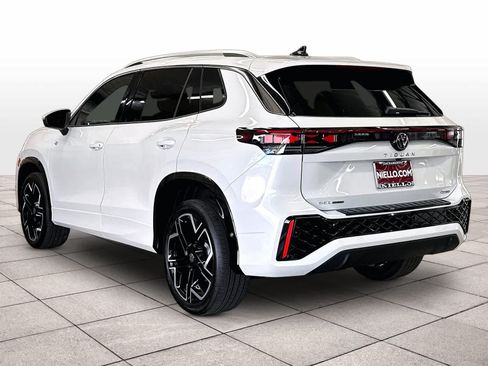 New 2026 Volkswagen Tiguan SEL R-Line AWD/4WD image 3