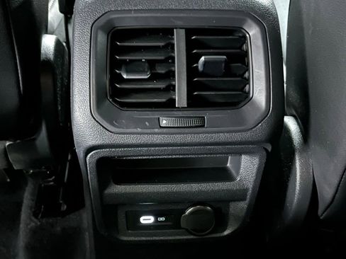 Used 2022 Volkswagen Tiguan SE R-Line image 21