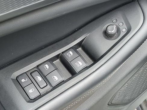 Used 2023 Jeep Grand Cherokee L Laredo AWD/4WD image 24