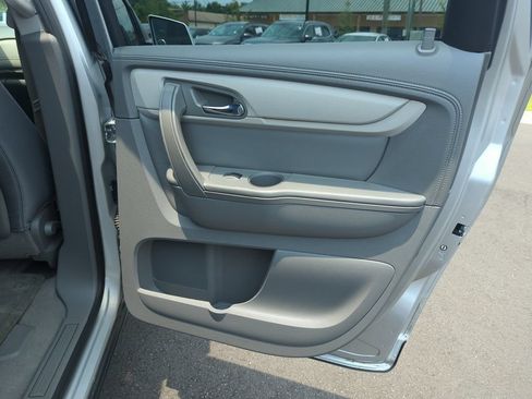 Used 2015 Chevrolet Traverse LT FWD image 31