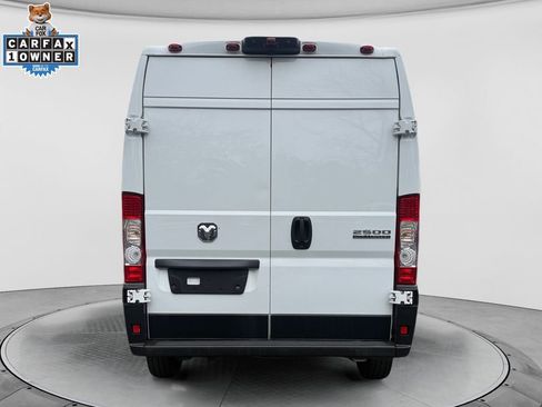 Used 2025 RAM ProMaster 2500 w/ Convenience Group FWD image 4