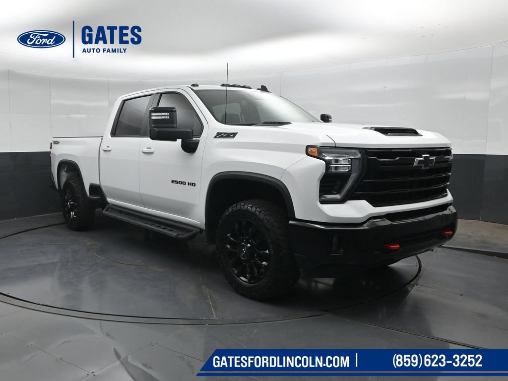 Used 2025 Chevrolet Silverado 2500 LT w/ Trail Boss Package AWD/4WD image 4