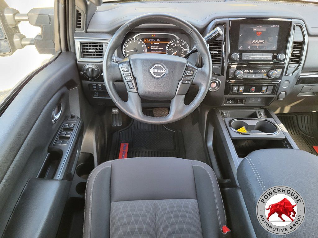 Used 2024 Nissan Titan SV w/ SV Convenience Package RWD image 19
