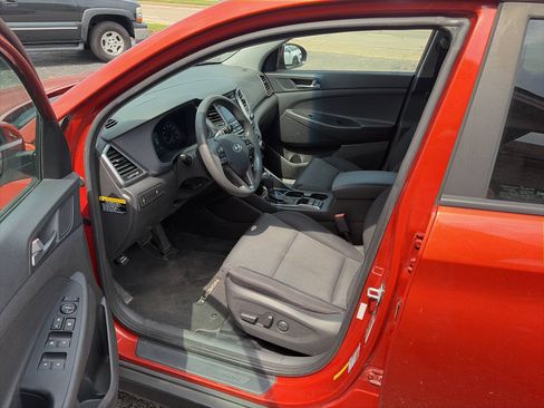 Used 2016 Hyundai Tucson SE w/ Option Group 02 FWD image 12