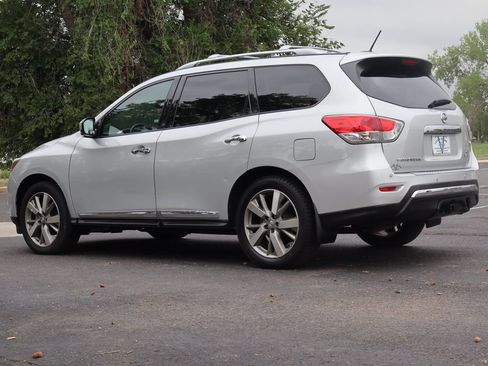 Used 2016 Nissan Pathfinder Platinum AWD/4WD image 7