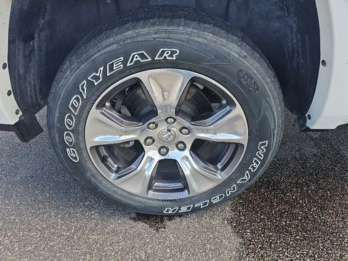 Used 2022 RAM 1500 Laramie w/ Sport Appearance Package AWD/4WD image 33