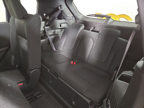 New 2026 Mitsubishi Outlander ES image 12