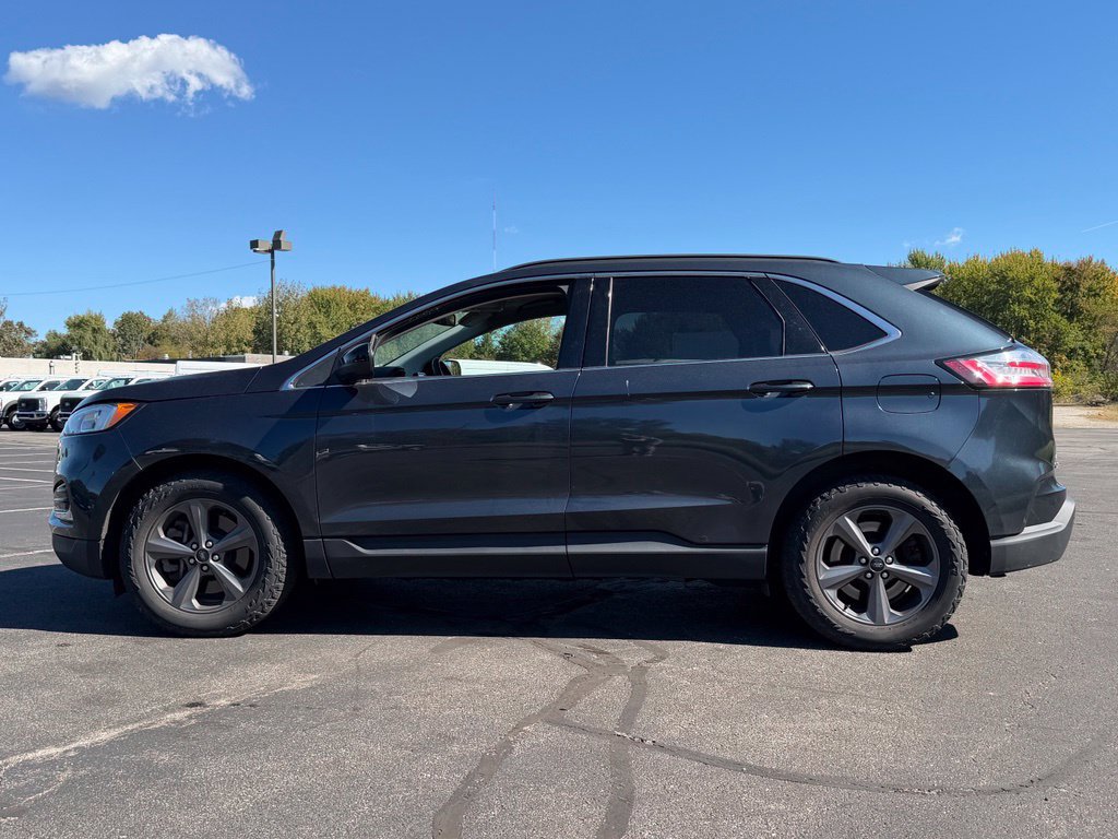 Used 2022 Ford Edge SEL w/ Sport Appearance Package AWD/4WD image 5