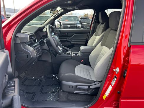 Certified 2025 Toyota 4Runner 4WD image 11