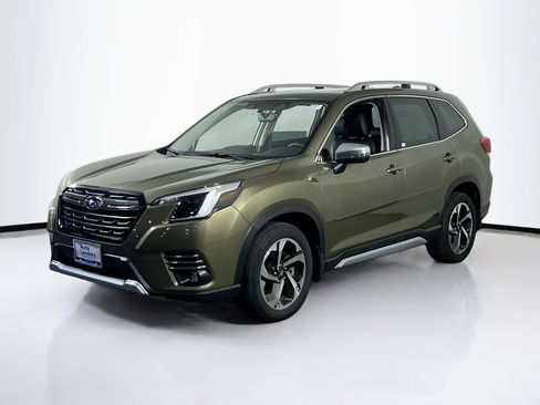 Used 2022 Subaru Forester Touring AWD/4WD image 1
