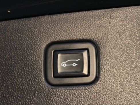 Used 2021 Chevrolet Blazer RS AWD/4WD image 17