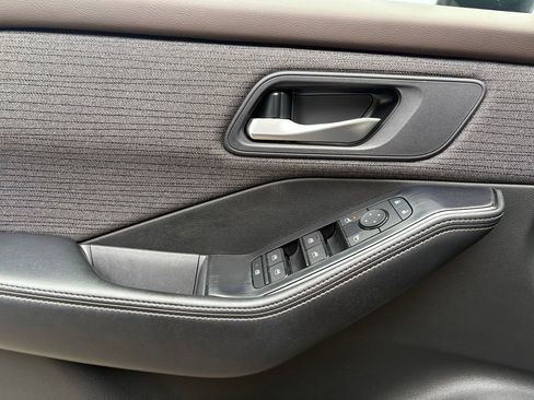 Certified 2023 Nissan Rogue SV image 14