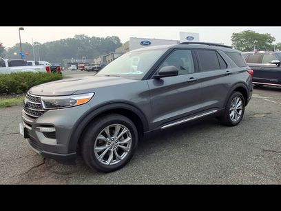 Certified 2023 Ford Explorer XLT w/ Equipment Group 202A