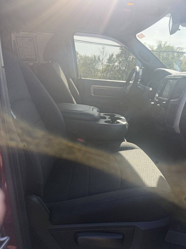 Used 2019 RAM 1500 Warlock w/ Electronics Group AWD/4WD image 2