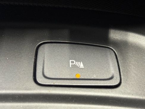 Used 2022 Chevrolet Equinox LT image 47