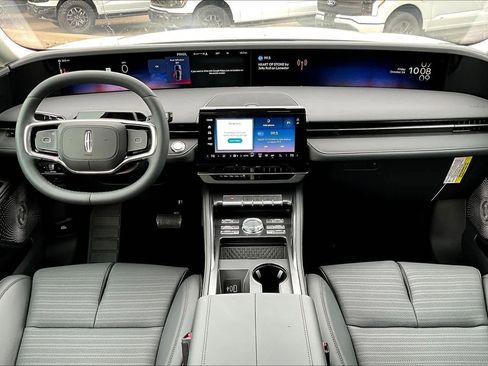 New 2026 Lincoln Nautilus Reserve image 5