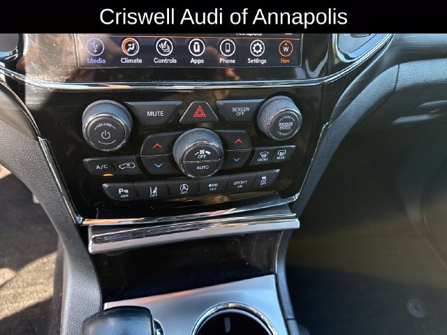 Used 2020 Jeep Grand Cherokee Laredo w/ Laredo X Package AWD/4WD image 23