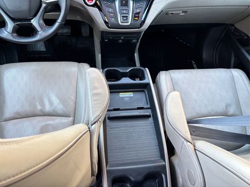 Used 2022 Honda Odyssey Elite image 22