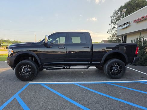 Used 2022 RAM 3500 Laramie AWD/4WD image 6