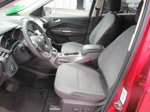 Used 2016 Ford Escape SE w/ Equipment Group 201A FWD image 13