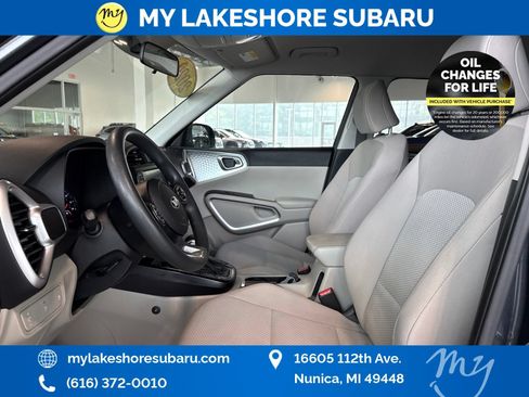 Used 2020 Kia Soul LX FWD image 11